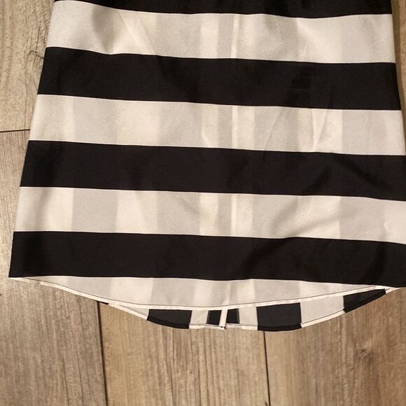 The Limited Women’s Small Button Up Back Sheer Blouse - Picture 4 of 5